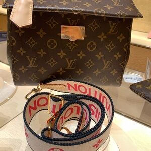 Louis Vuitton Monogram Brown Handbag, brand new, larger size, must have